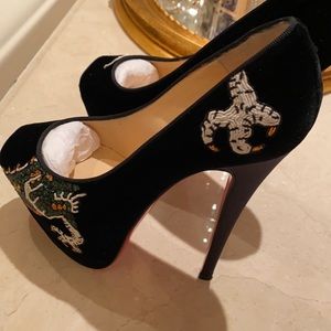 Christian Louboutin velvet and satin peep toe platform high high heels size 37
